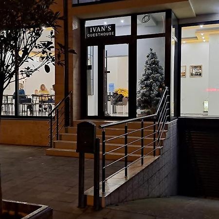 Ivan'S Guesthouse Paracin Bagian luar foto