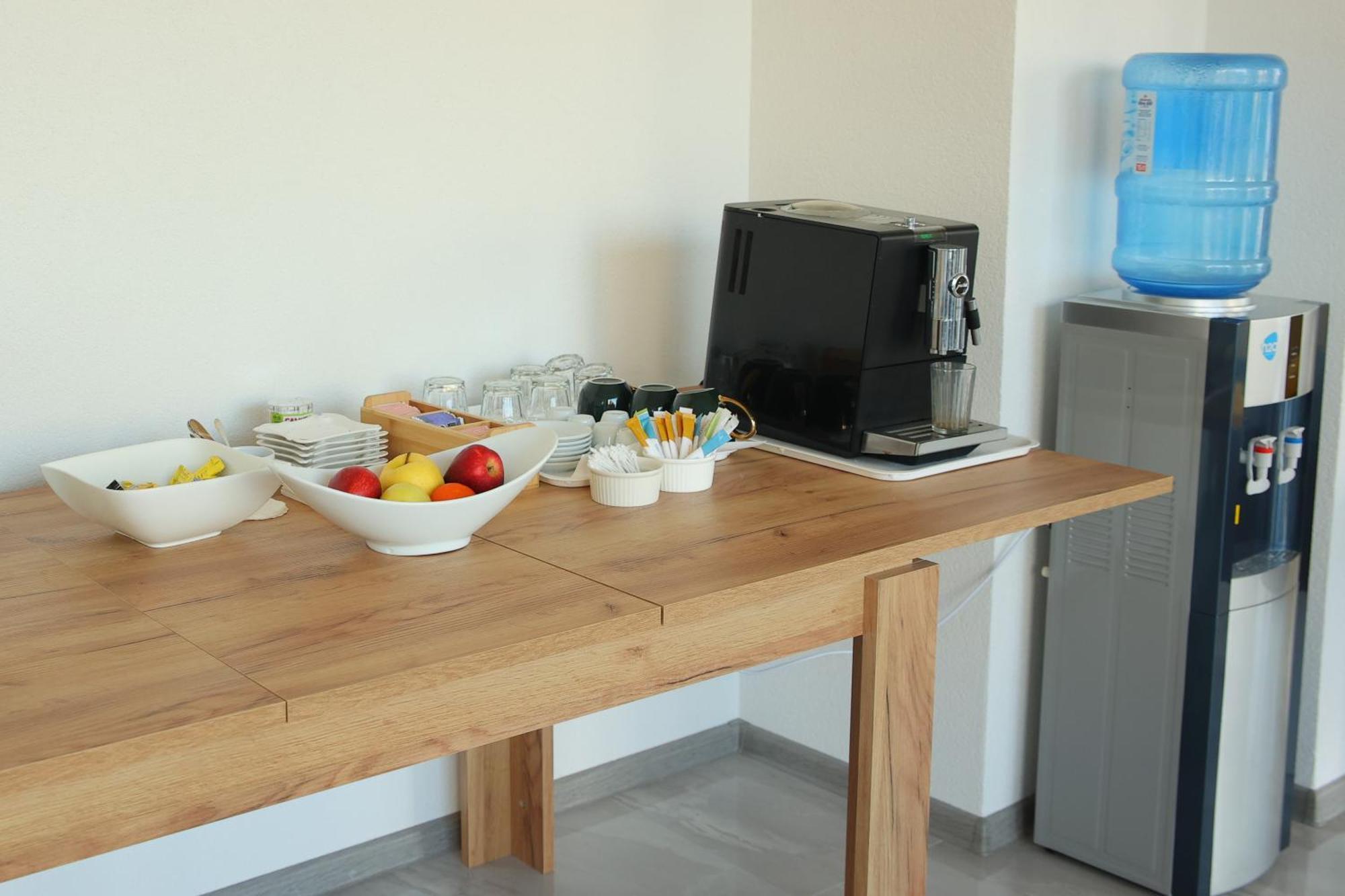Ivan'S Guesthouse Paracin Bagian luar foto
