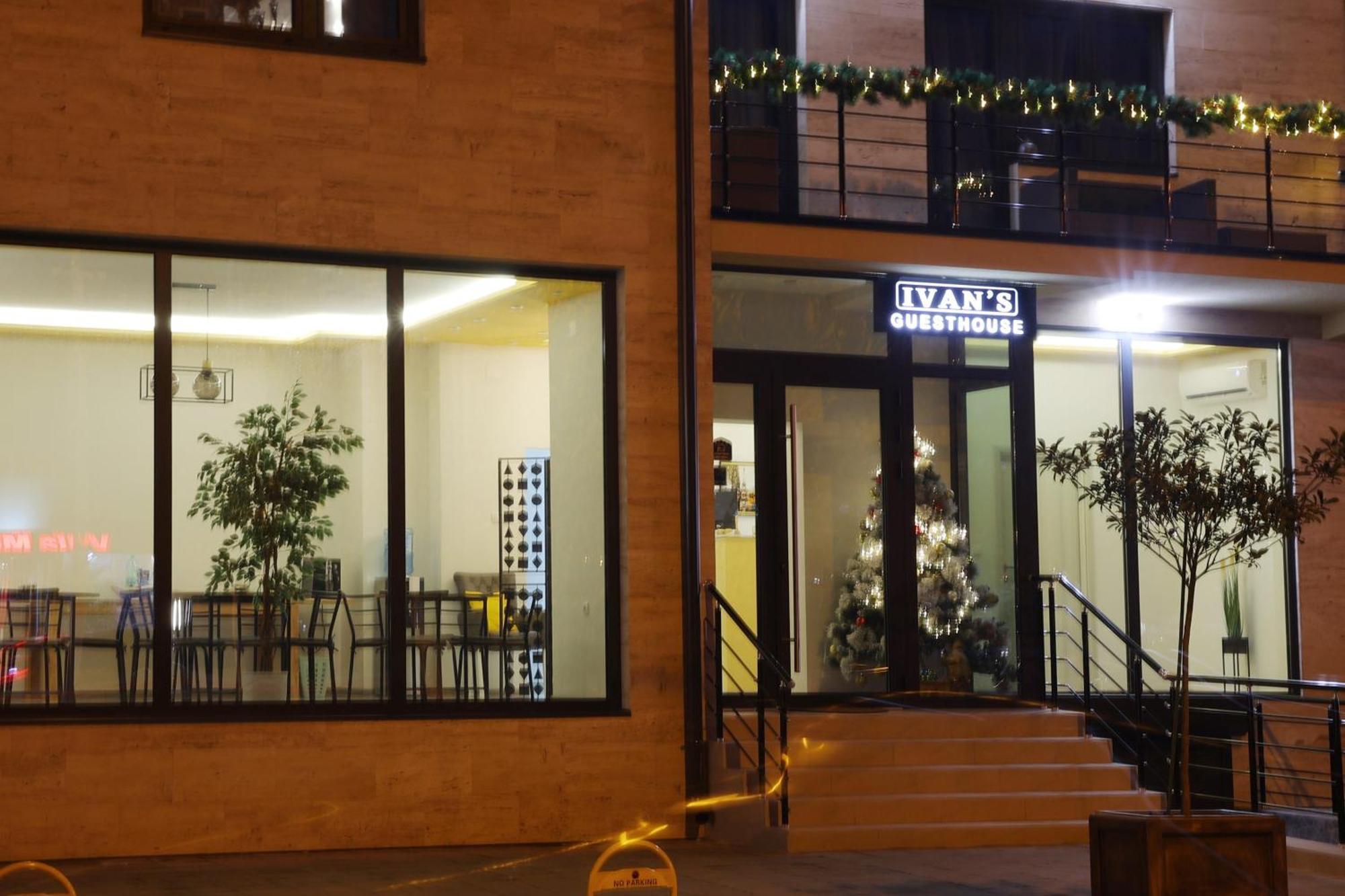 Ivan'S Guesthouse Paracin Bagian luar foto
